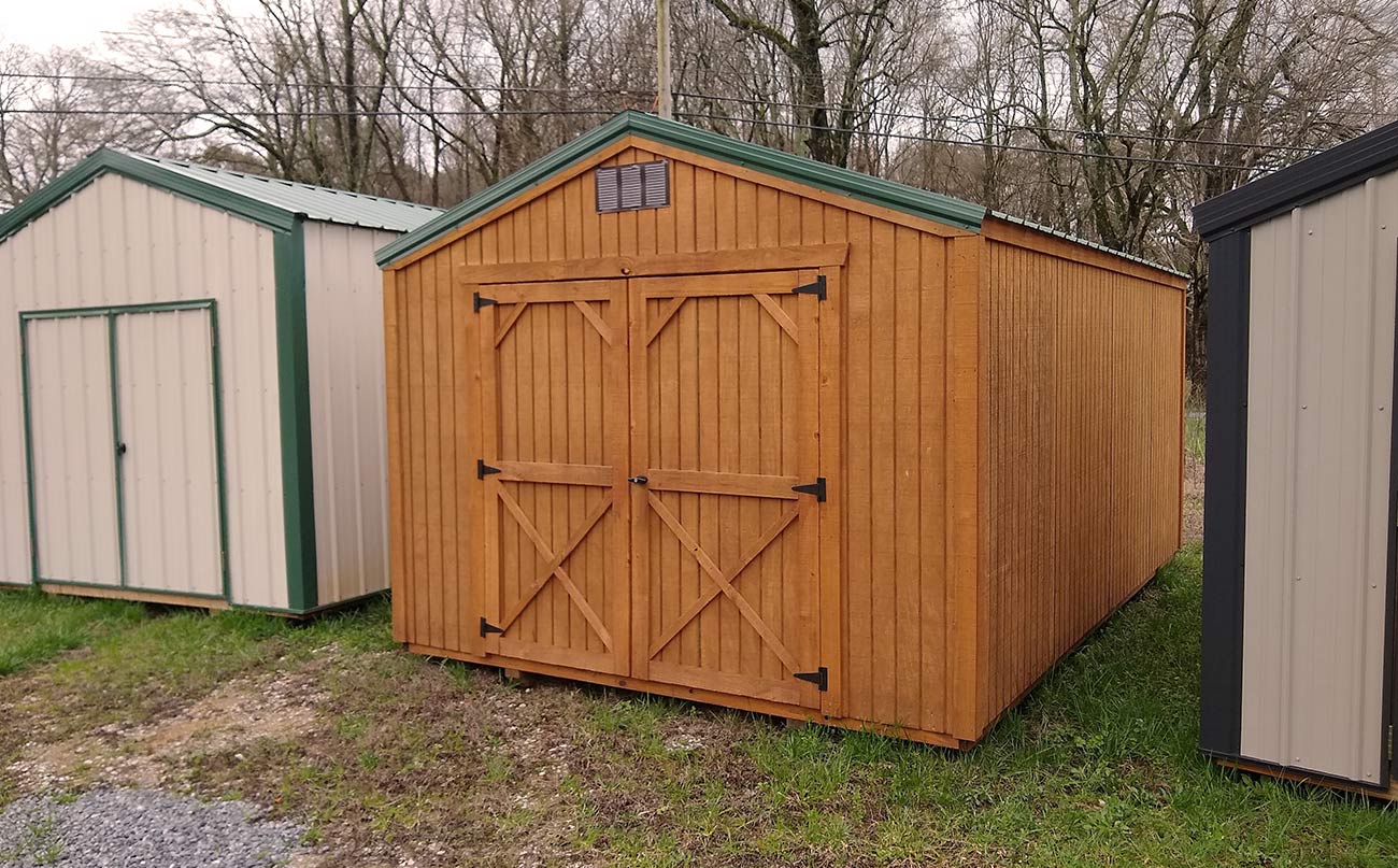 Sheds for sale on lot in Tennessee